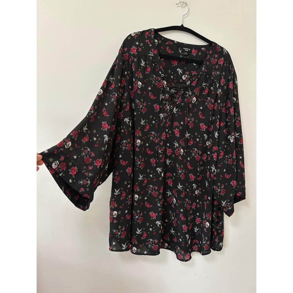 Torrid Harper Blouse Womens 6 Black Tattoo Print Skull Rose Rockabilly Top